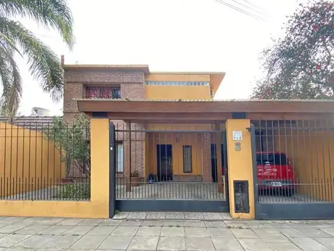 CASA - 4 AMBIENTES - MERLO