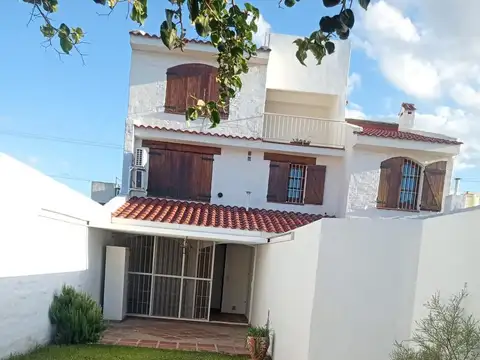 Casa en venta 3 dorm Alto Verde