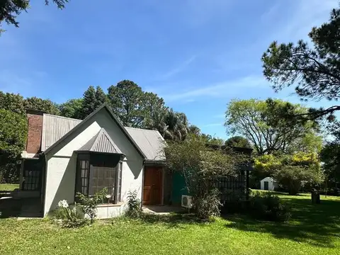 VENTA CASA EN B° JORGE NEWBERY - APTA CRÉDITO