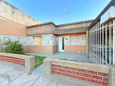 SE VENDE CASA MAS DEPARTAMENTO INTERNO