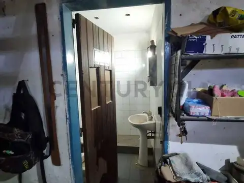 Suipacha     2413 2400, Piso 0
