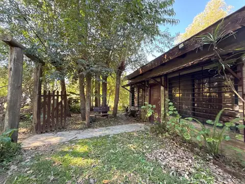 SE VENDE CASA 2 DORMITORIOS, BARBACOA GUAZUVIRA  