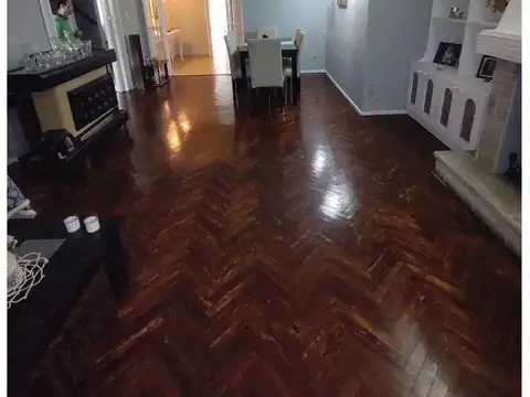 Casa 4 ambientes con 2 baños