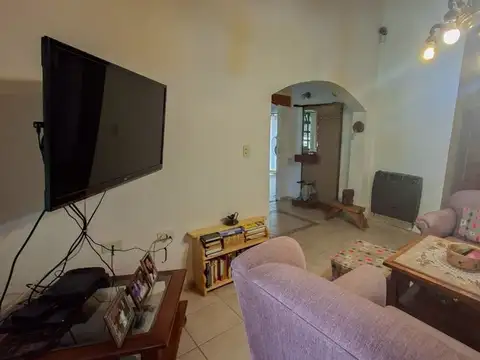 VENTA CASA 2 DORMITORIOS CON COCHERA