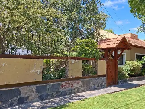 Casa en Venta en Neuquen, USD 300.000