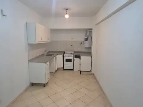 Avenida General San Martín 3400, Piso 1