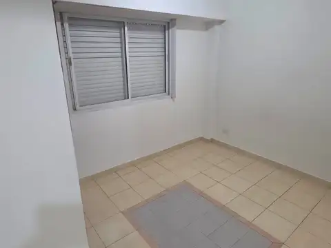 Avenida General San Martín 3400, Piso 1