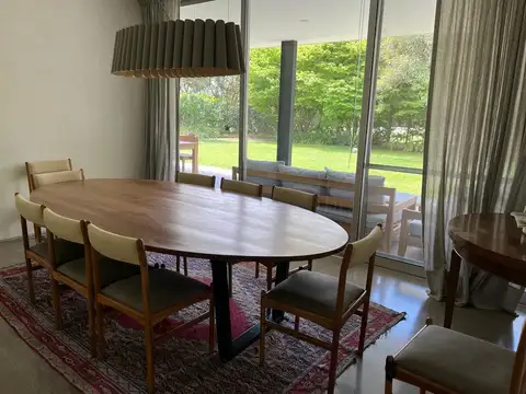 Casa en Alquiler Temporal con 1 cochera