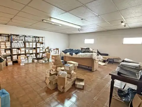 Importante esquina en san martin para empresa oficinas o varios rubros