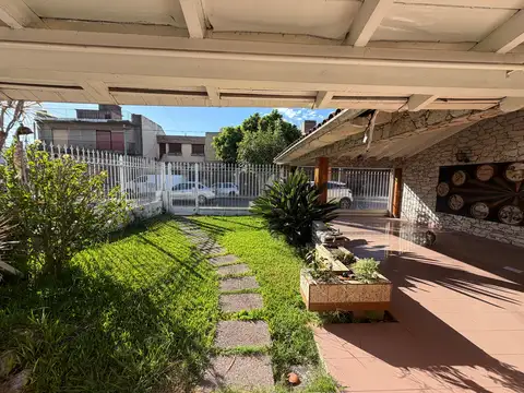 Casa en Alquiler al Oeste