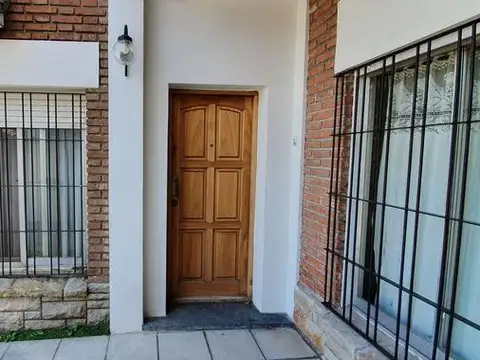 Depto Tipo Casa en Venta de 5 ambientes