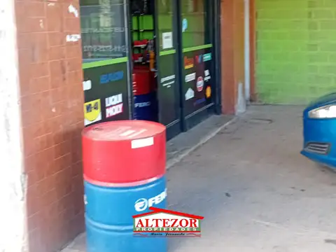 Galpón Con Departamento Y Casa En Un Mismo Lote - Pilar