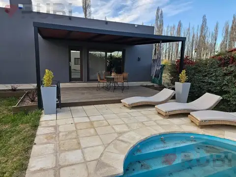 CASA EN VENTA EN BARRIO LOS CASTAÑOS PLOTTIER