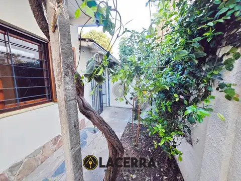 Depto Tipo Casa en Alquiler de 2 dormitorios