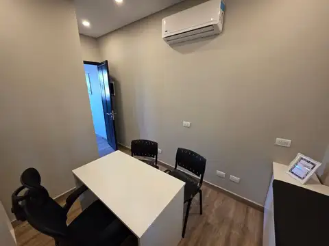 Oficina en Alquiler en Coronel Dorrego, $ 300.000