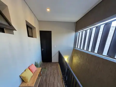 Oficina en Alquiler en Coronel Dorrego, $ 300.000