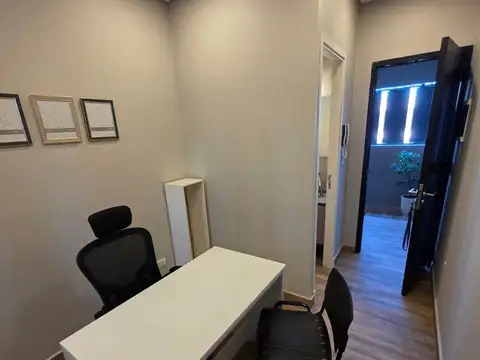 Alquiler de oficina amoblada en Dorrego