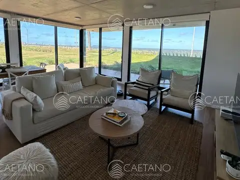 Apartamento en venta 3 dormitorios Playa Mansa, Punta del Este.