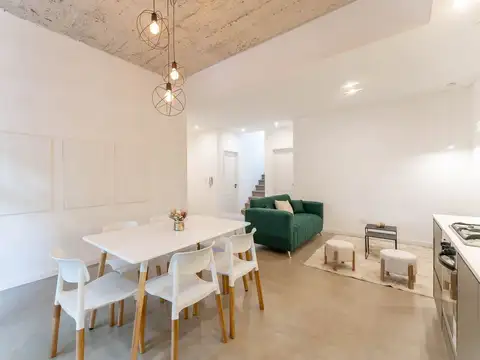 Depto Tipo Casa en Venta en Villa del Parque, USD 259.000