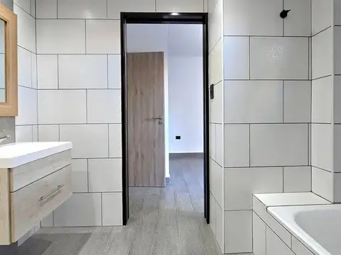 Depto Tipo Casa en Venta en Versalles, USD 210.000