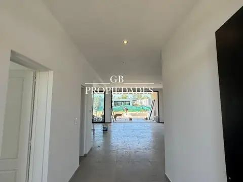 Casa en Venta en Pilar Del Este - Santa Elisa, USD 200.000