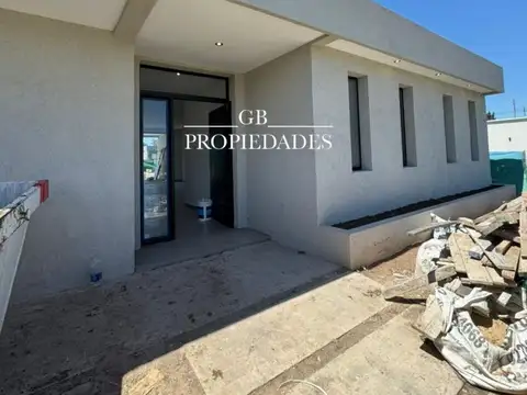 Venta de Casa 5 AMBIENTES en Santa Elisa, Pilar