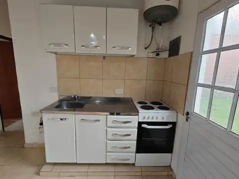 Casa en Alquiler con 2 cocheras