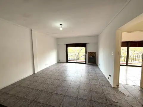 Depto Tipo Casa en Alquiler de 3 ambientes