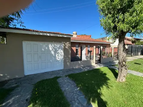 EXCELENTE OPORTUNIDAD APATA CREDITO Chalet en Barrio el Progreso. Rosales y Valentini.