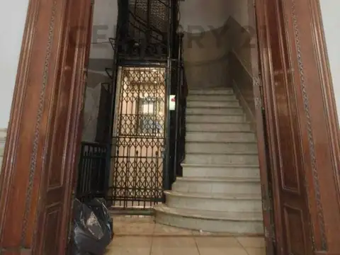 Departamento 24 ambientes con 2 baños