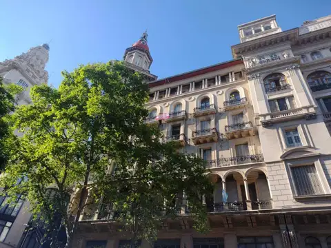 Único Piso 5º al Frente en Edificio de Categoría – Ideal Inversores – 336 m² Totales a Reciclar