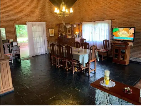 Casa 5 ambientes con 3 baños