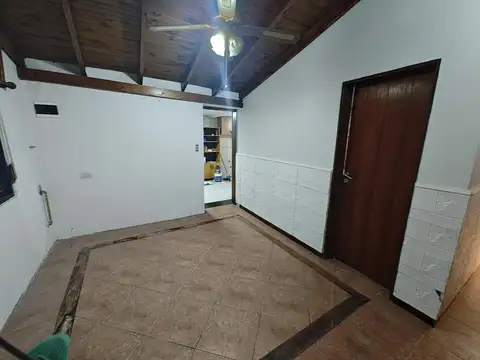 Depto Tipo Casa en Alquiler de 2 dormitorios