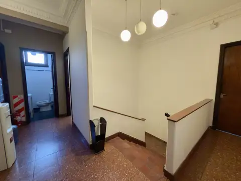 Oficina comercial en alquiler – 10 e/48 y 49 | Centro