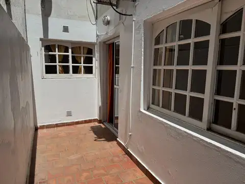 VENTA departamento 2 AMB PATIO en Ramos Mejía