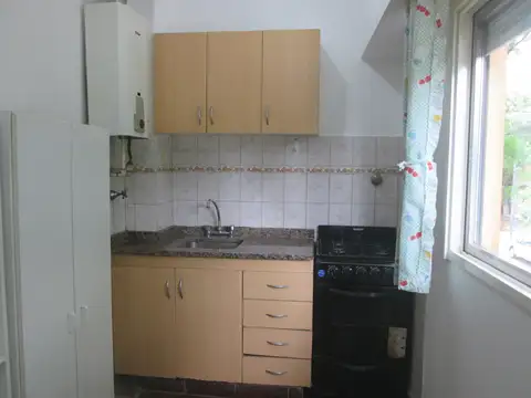 Depto Tipo Casa 2 ambientes con 1 baño