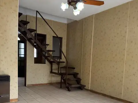 Casa 3 ambientes con 2 baños