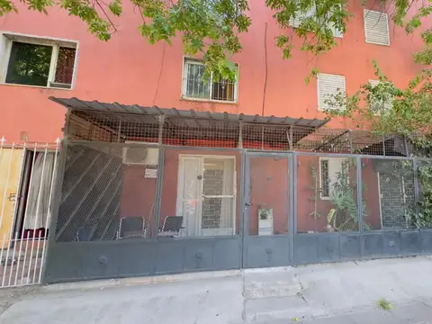Departamento en barrio san isidro planta baja en venta