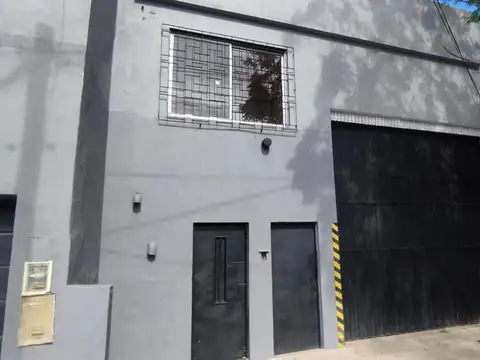 GALPÓN EN ALQUILER | ENTRADA DE CAMIÓN | CASEROS