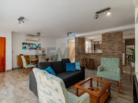 Venta 2 PH en Block Reciclados a nuevo Zona Flores