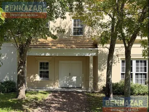 VENTA CASA 4 AMBIENTES EN BARRIO PEVERO PILAR GOLF