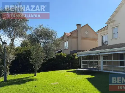 Venta Casa 4 Ambientes en Pilar Golf