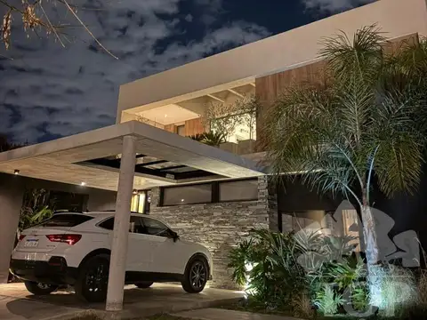 Casa Moderna en Hormigón 5 Ambientes con Escritorio Amoblada