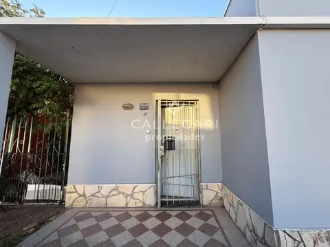 Casa 3 ambientes con 1 baño