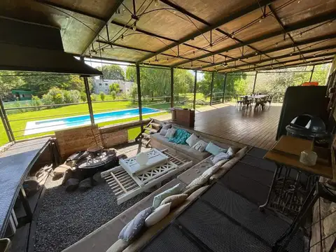 VENTA CASA HUDSON VILLAGE DEL PARQUE CON PILETA