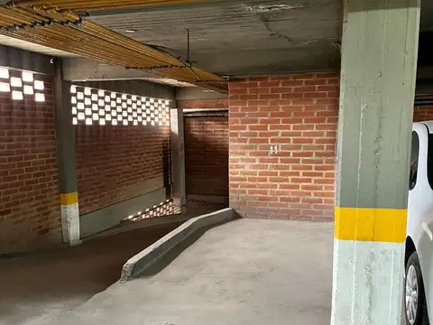 COCHERA en el centro de Neuquén