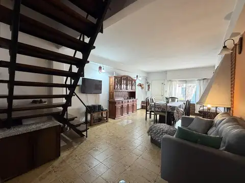 Depto Tipo Casa en Venta en Temperley, USD 57.000