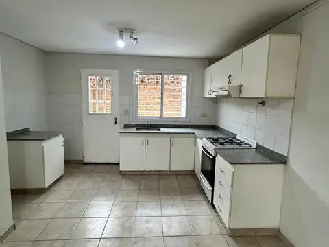 Depto Tipo Casa en Alquiler de 2 dormitorios