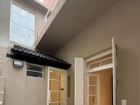 Juan Manuel De Rosas 1300, Piso 01