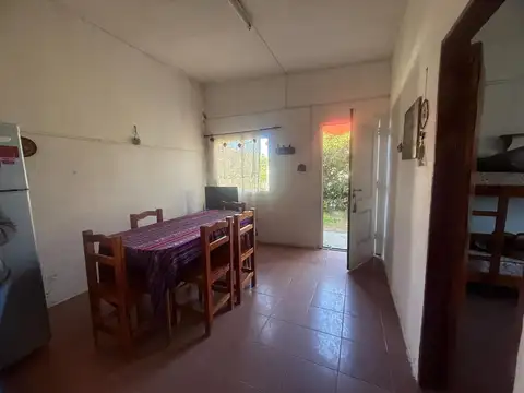 Casa 6 ambientes con 3 baños